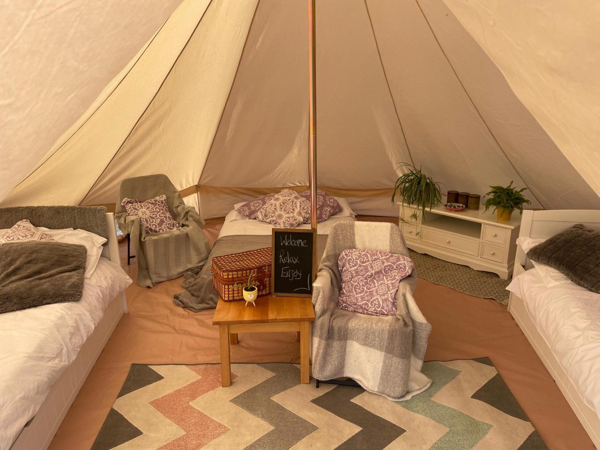 Trevena Cross Glamping & Camping 헬스턴 외부 사진