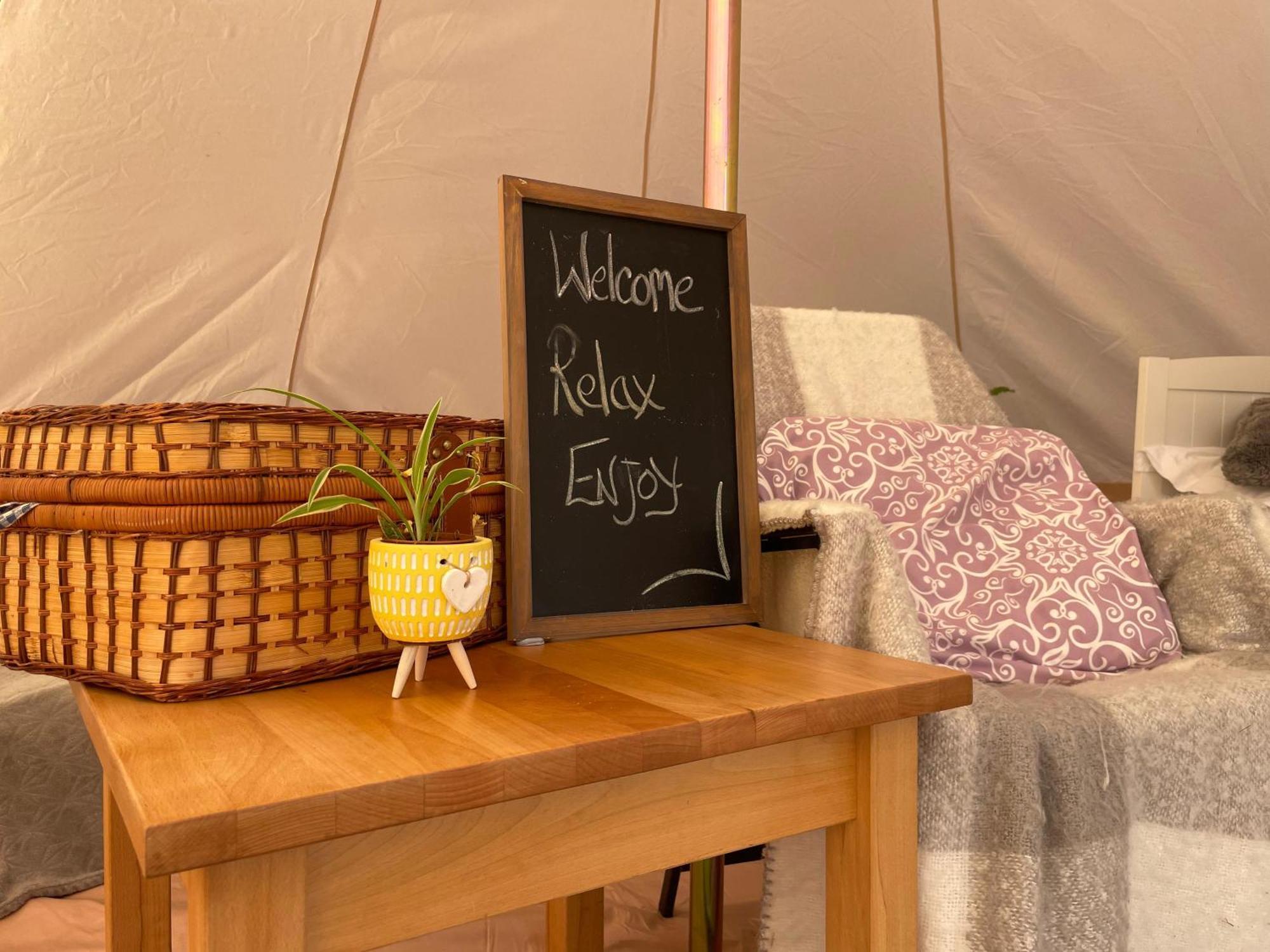 Trevena Cross Glamping & Camping 헬스턴 외부 사진