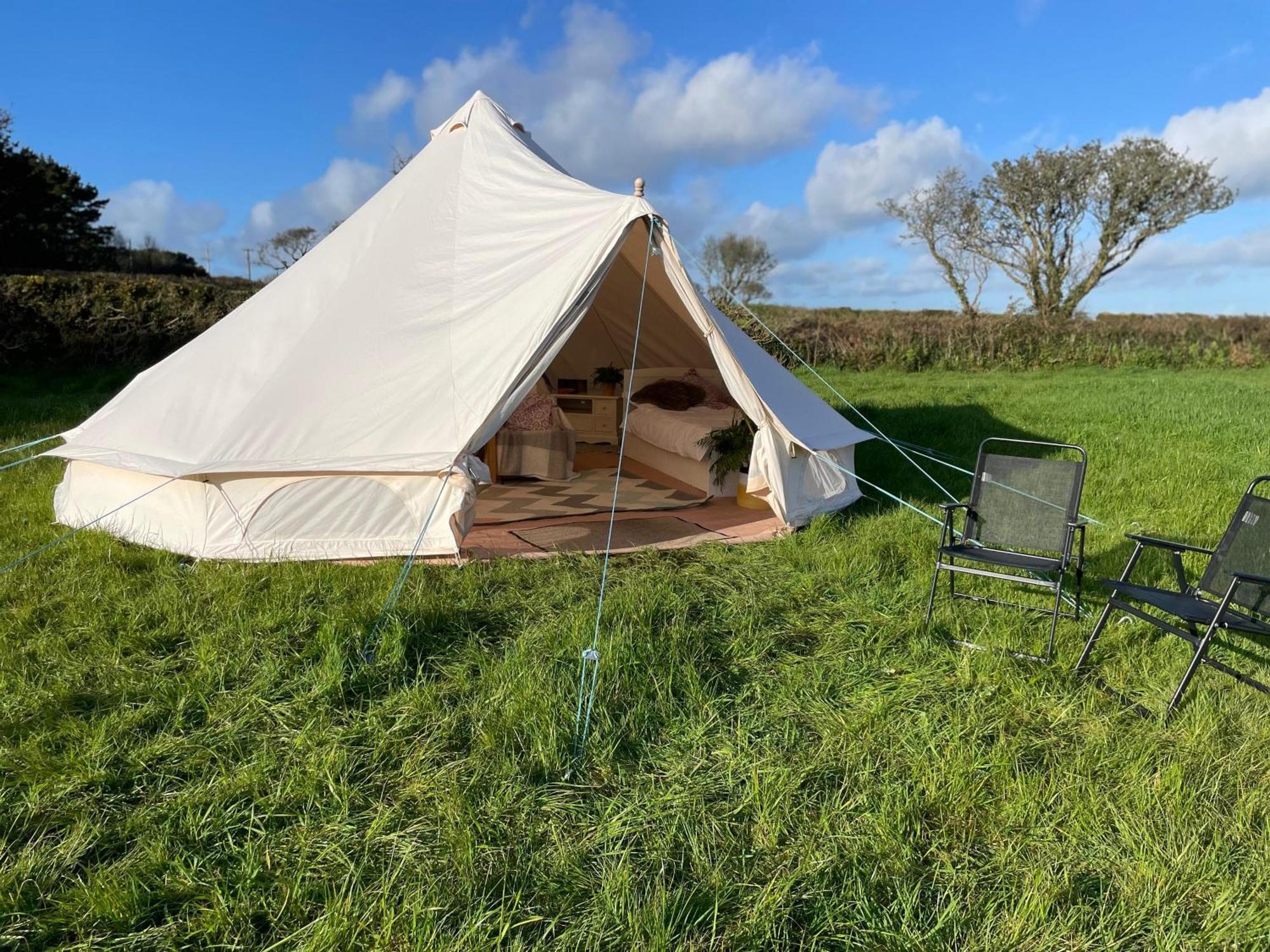 Trevena Cross Glamping & Camping 헬스턴 외부 사진