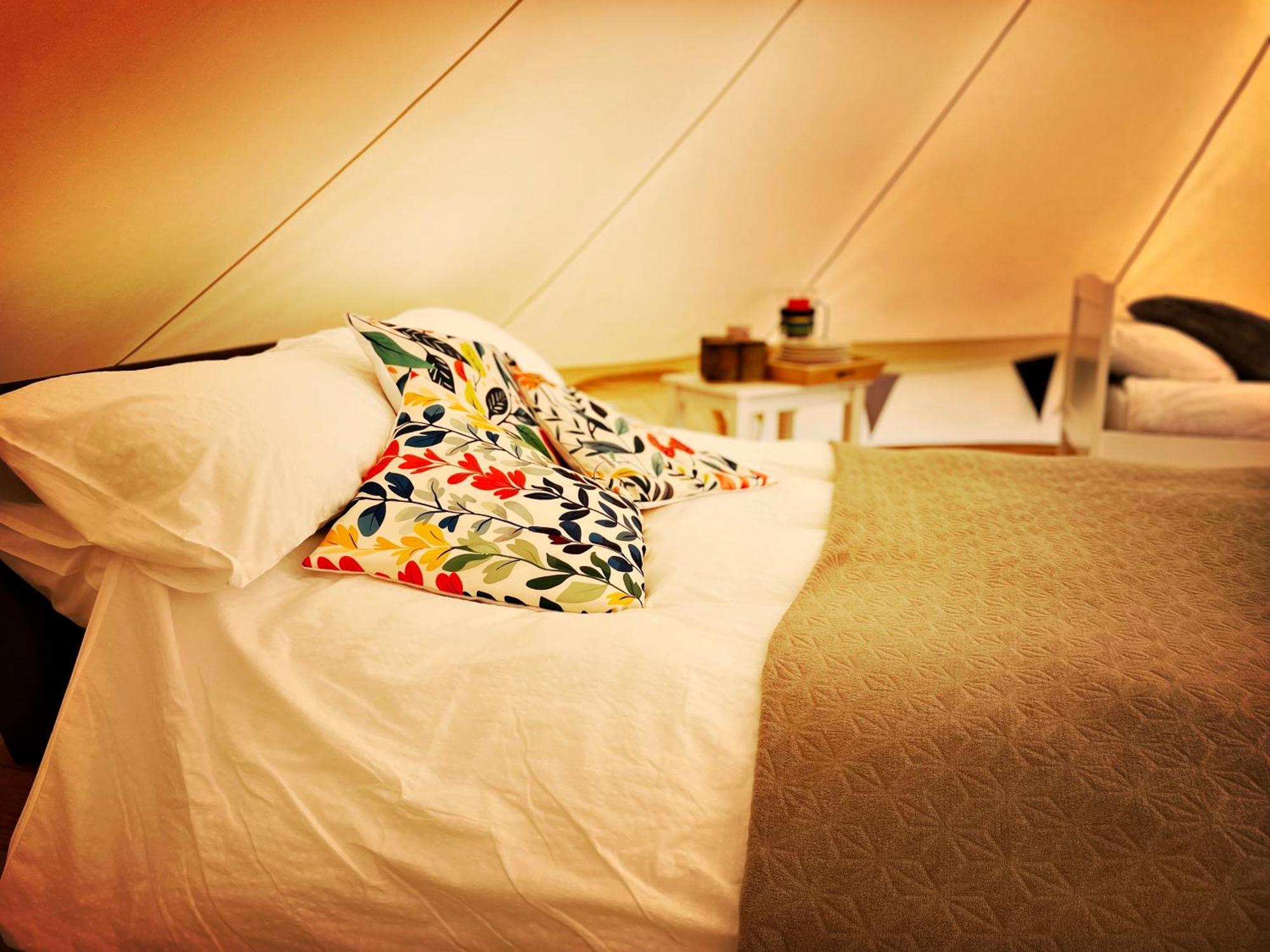 Trevena Cross Glamping & Camping 헬스턴 외부 사진