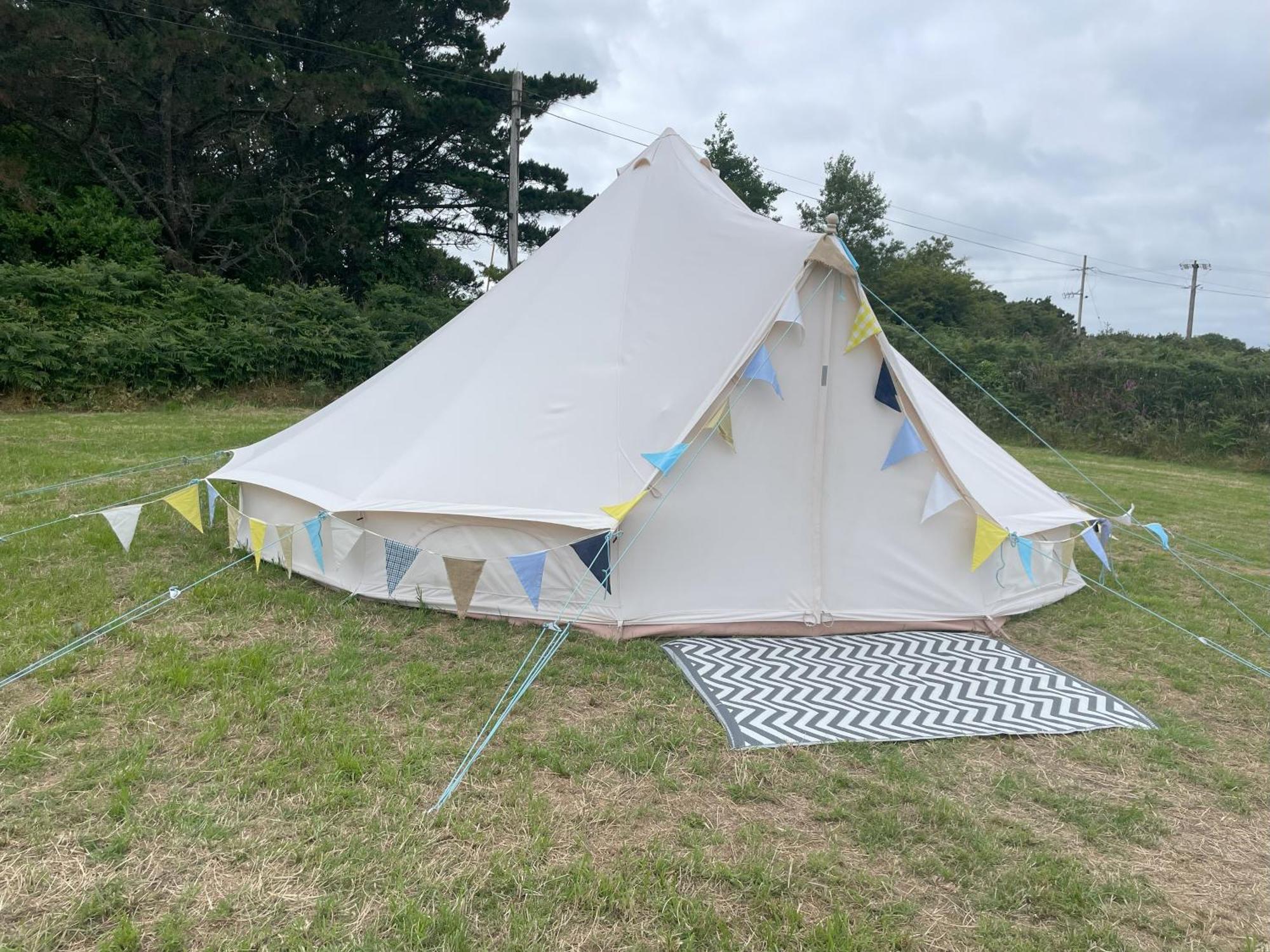 Trevena Cross Glamping & Camping 헬스턴 외부 사진
